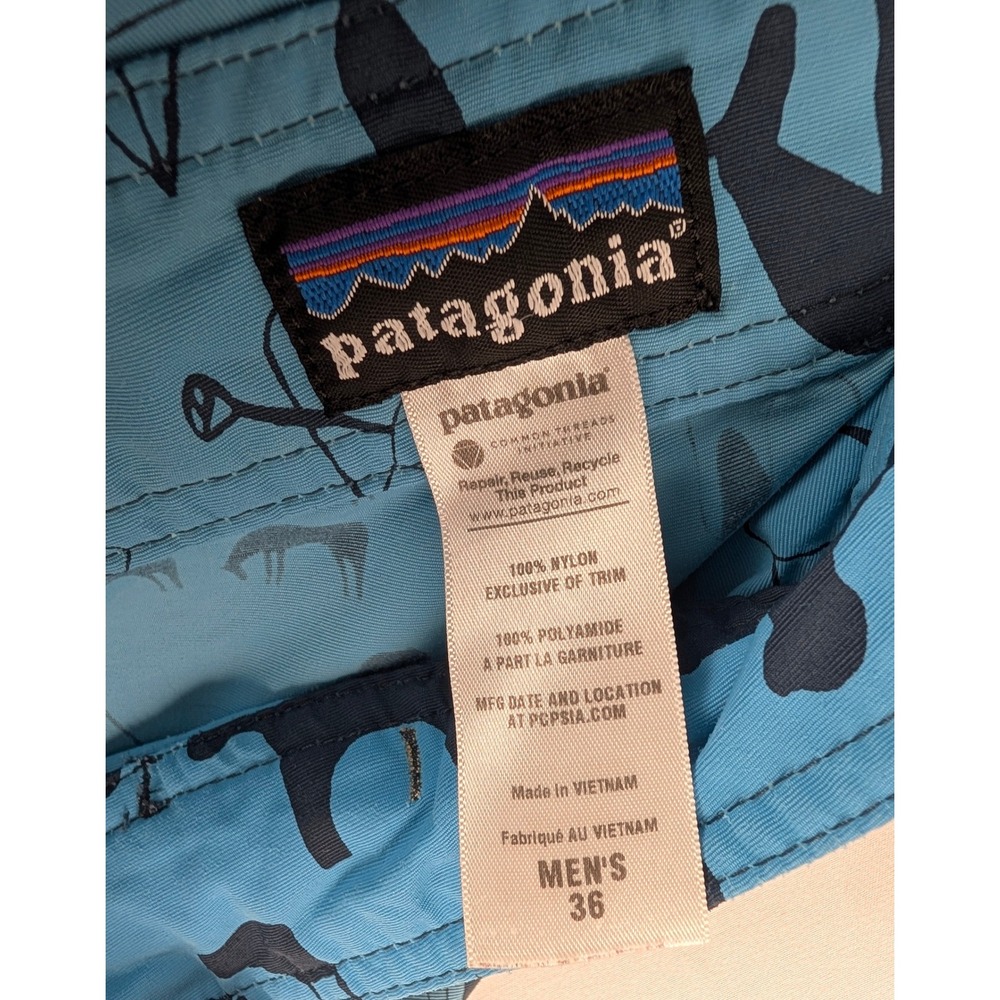 Patagonia Wavefarer Board Shorts Mens 36 Blue Graphic Print Hunter Animal - Picture 6 of 8